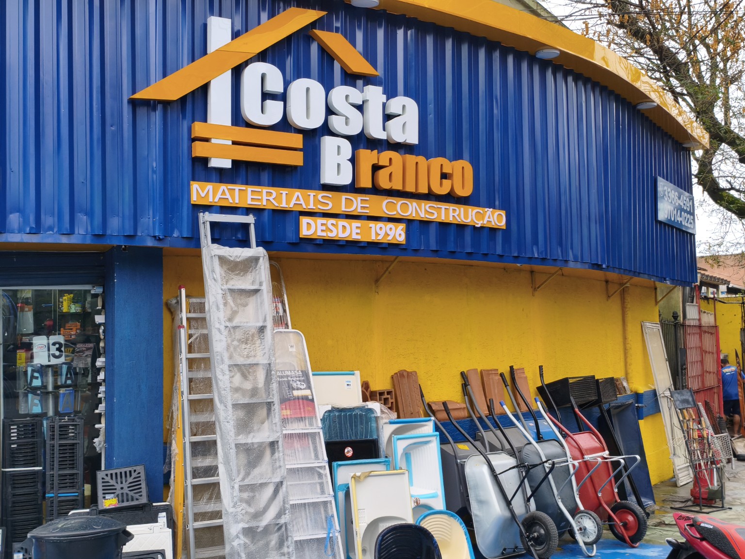 Fachada da Costa Branco Materiais de Construção